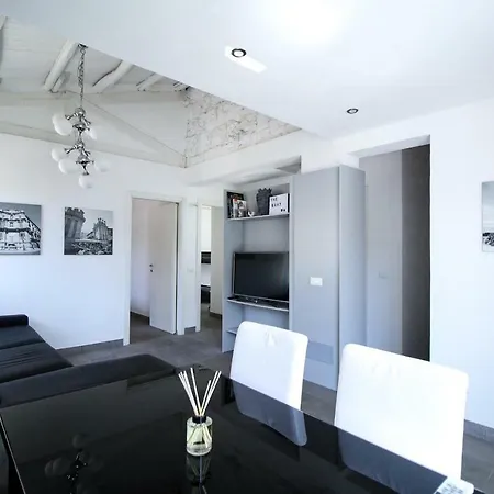 The Gray Super Attico * Palermo